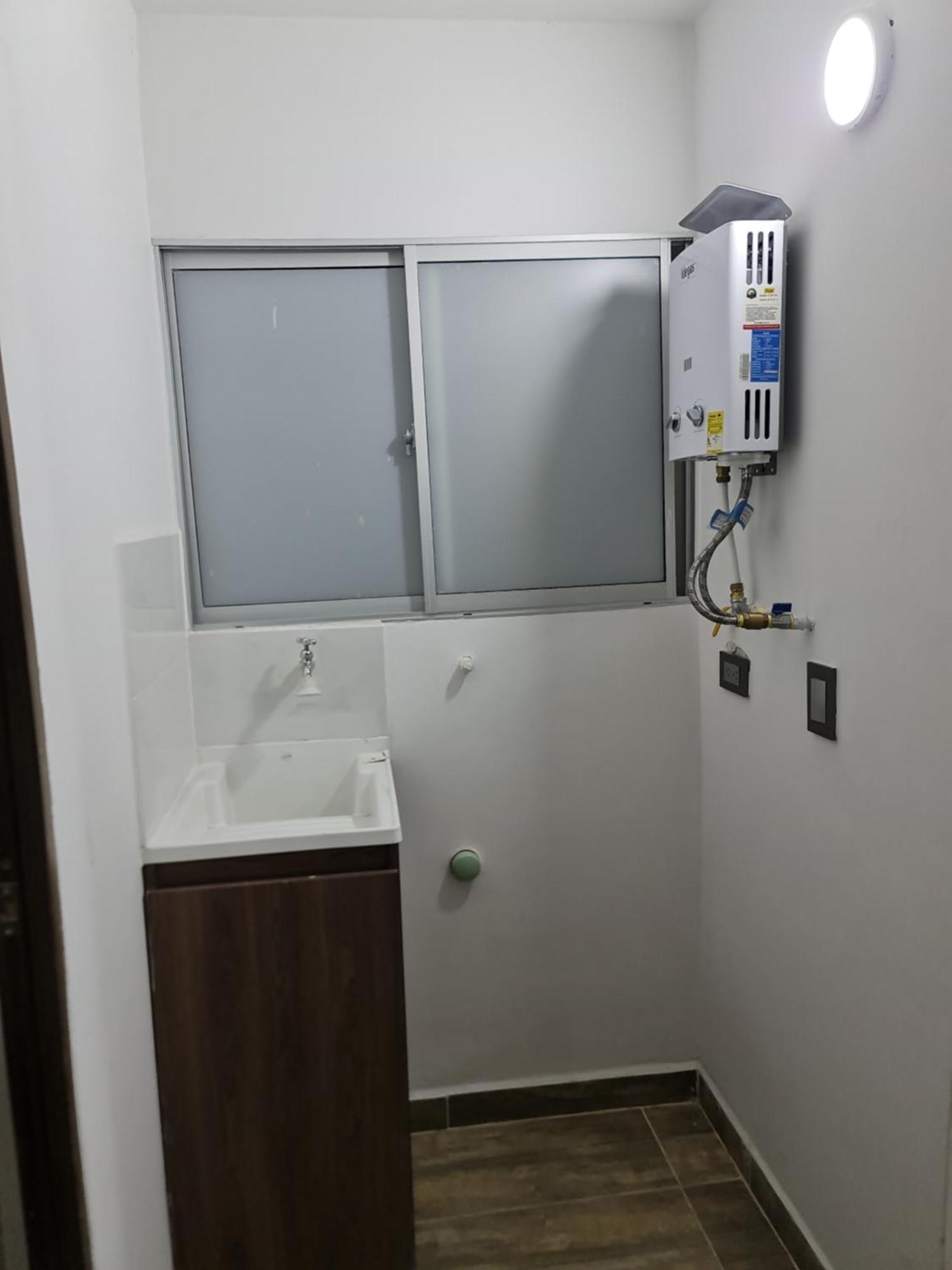 Rg33 Apartasuites *